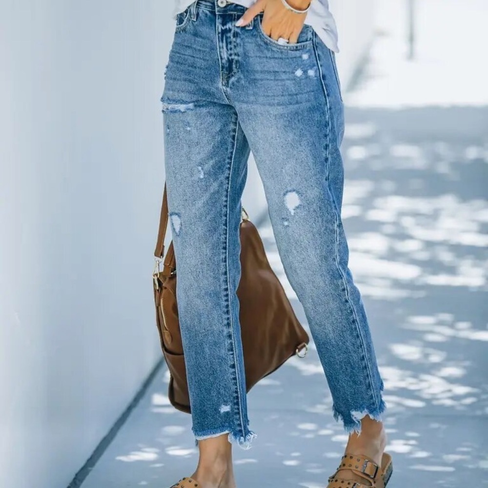 Distressed Jeans - Picture 3 of 5